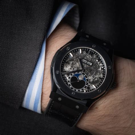 Hublot Classic Fusion Aerofusion Moonphase Black 